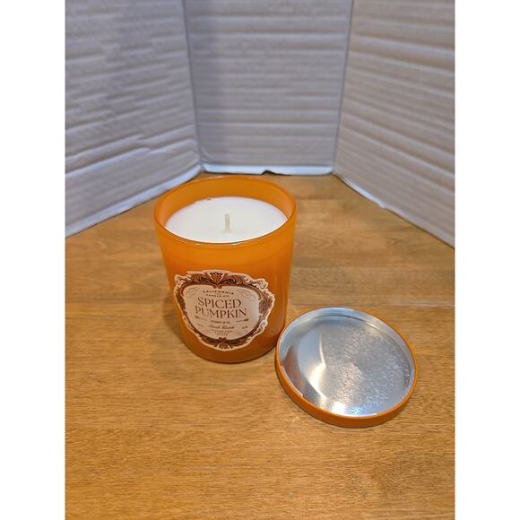 Leoben Co. Spiced Pumpkin Scented Candle 9 oz Single Wick Vegan Wax USA Made - Picture 4 of 8